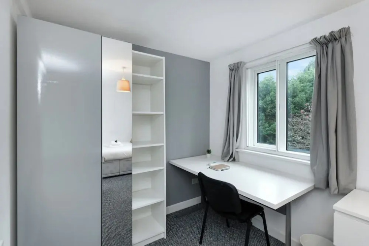 Montpellier Road 125
