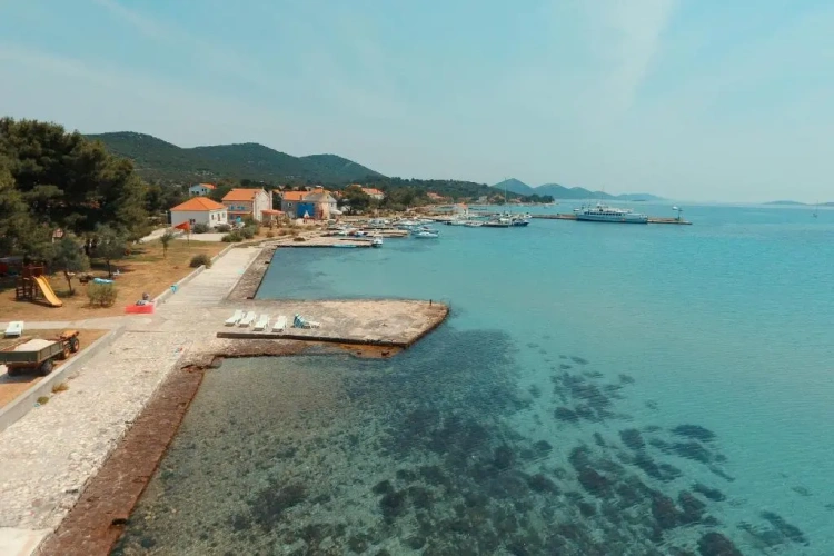 2 Bedrooms Apartment with balcony and with sea view