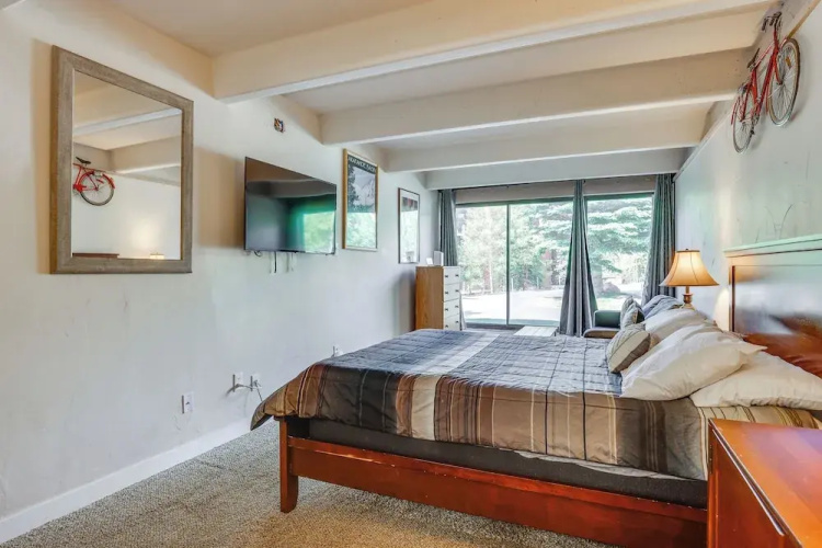 Lakefront Condo w/ Mtn Views in Dillon!