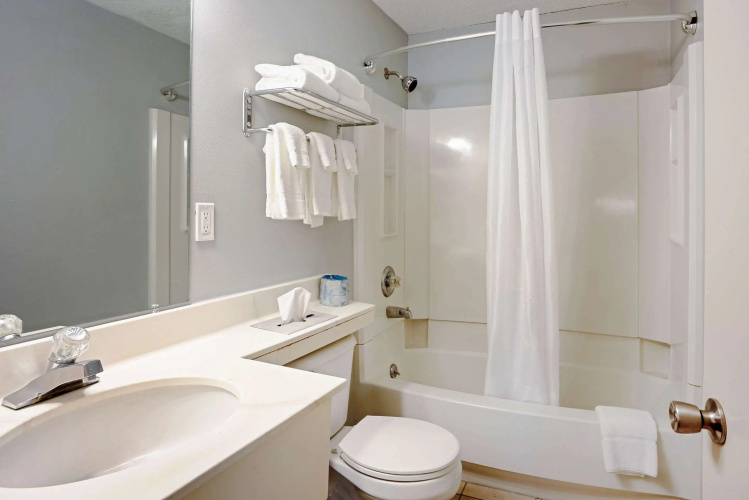 Quality Inn Frontier at U.S. Hwy 30