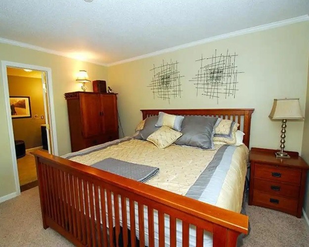 3 Br: Summit 205 C