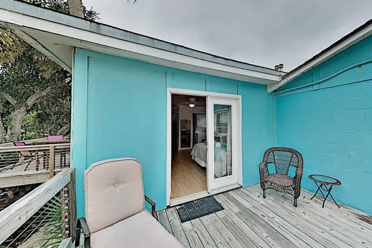 Ahh Folly Studio: Upstairs Studio OceanView Duplex