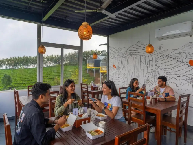 The Hosteller Bam Vagamon