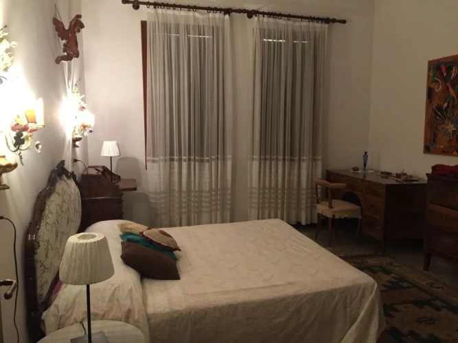 Aunt's Home