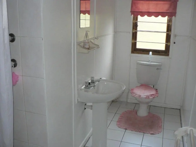 3 Bedrooms Cottage