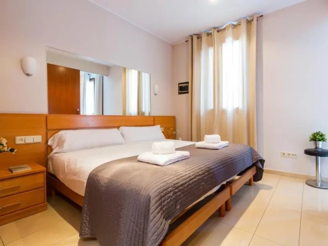 1 Bedroom Apartment