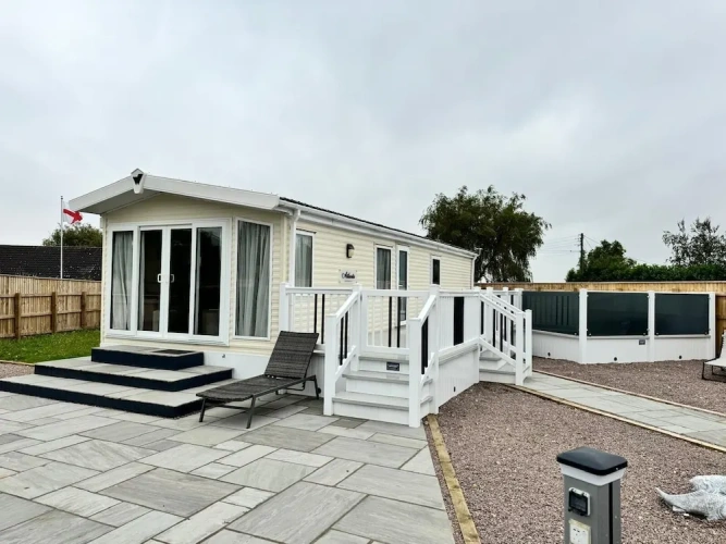 Deluxe Twin Apartment with lake view
