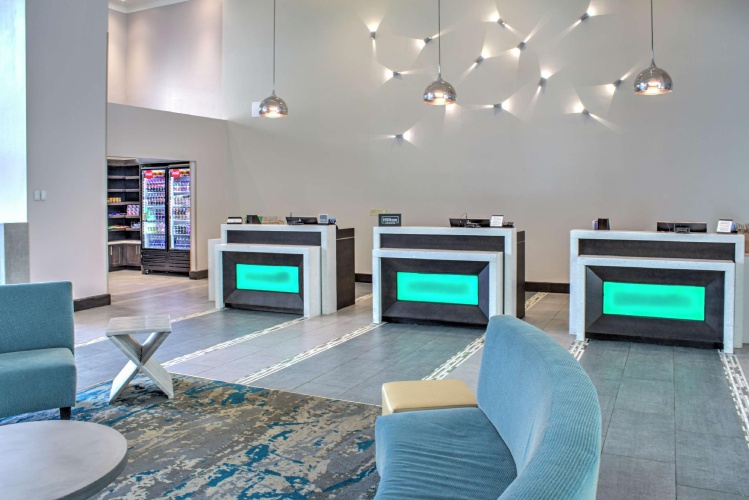 Embassy Suites by Hilton Indianapolis North photo 6