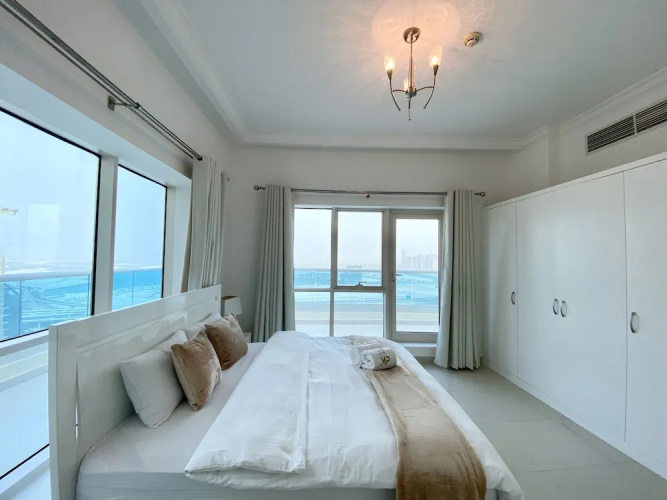 Luxe Apt with Panoramic Views and Terrace