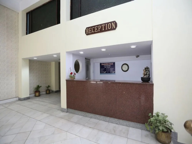 OYO 33385 Hotel Mandakini