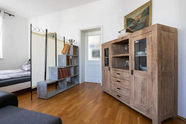 Parkside City Apartments No16