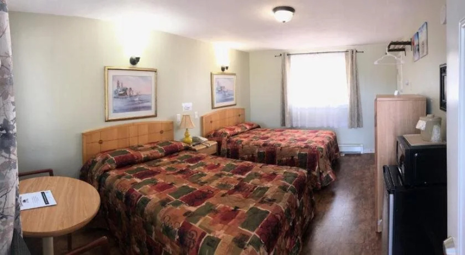 Admiral Motel