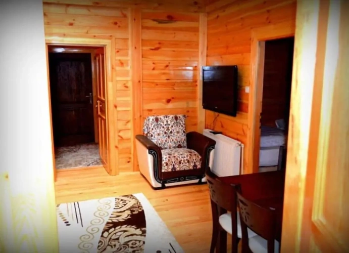 3 Bedrooms Apartment