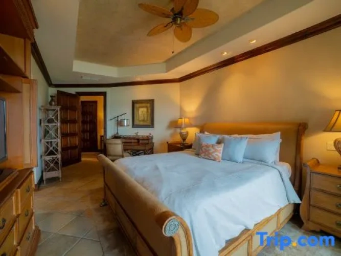 3 Bedrooms Apartment