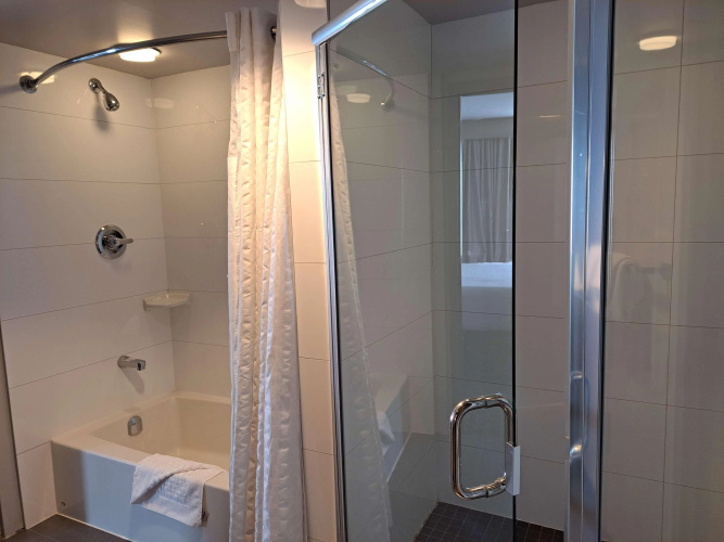 Best Western Plus Vancouver Airport Hotel photo 10