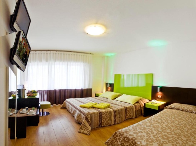 Superior Triple room