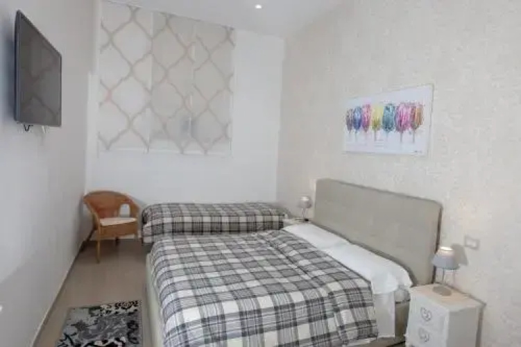 Garibaldi House Apartment