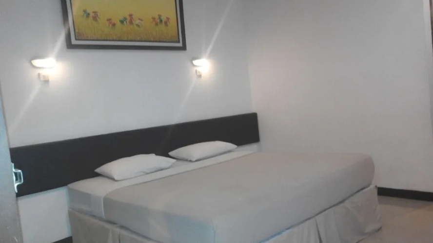 Moro Seneng Hotel and Resort