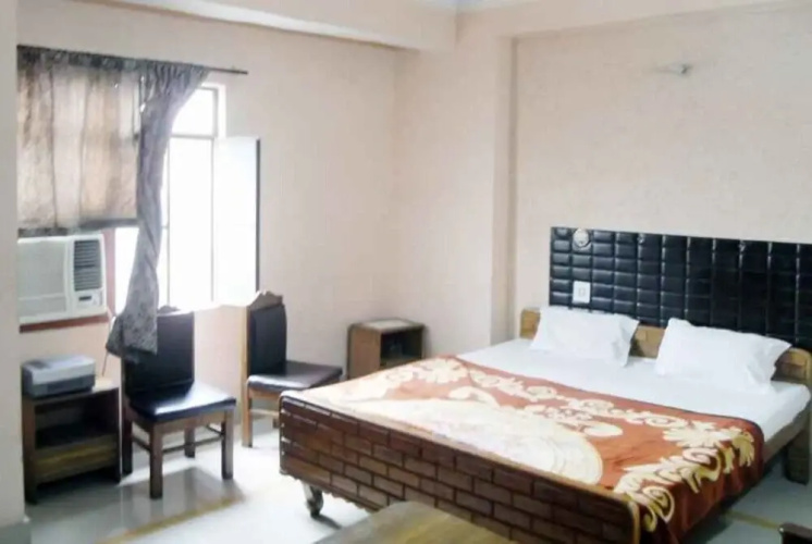 Goroomgo Welcome Palace Patna