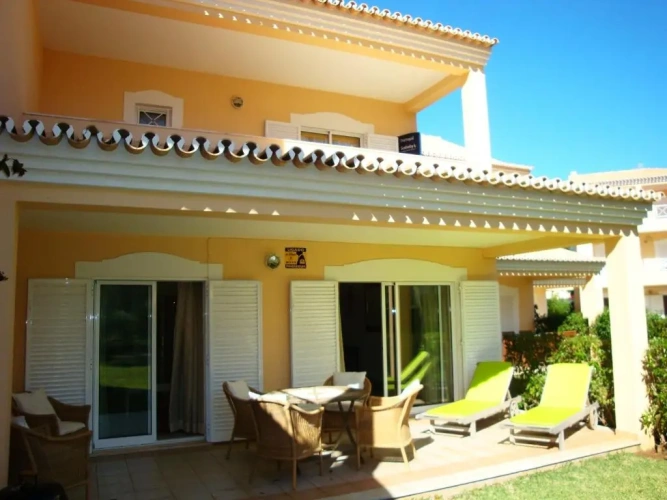 2 Bedrooms Cottage