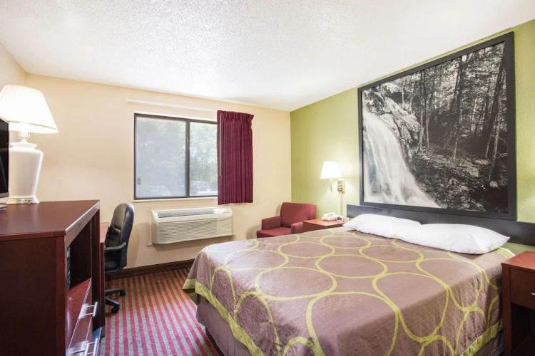 Super 8 Harrisonburg
