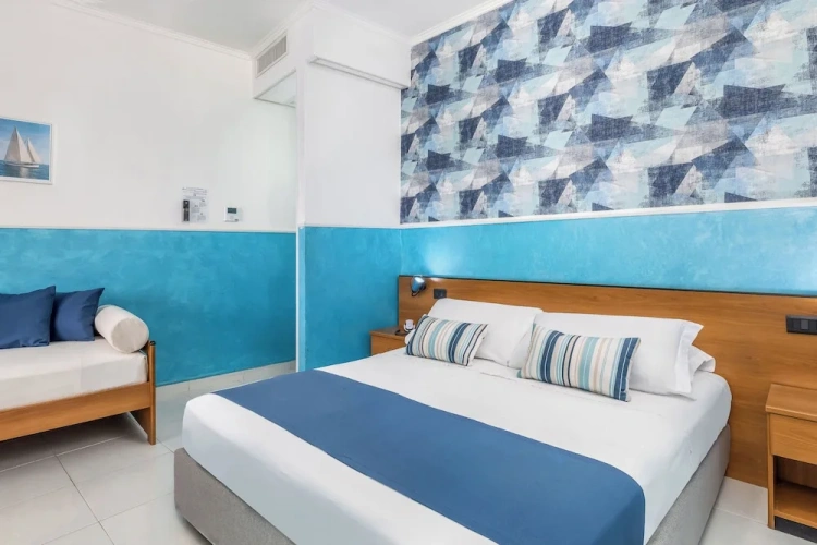 Standard Double room with balcony and with sea view