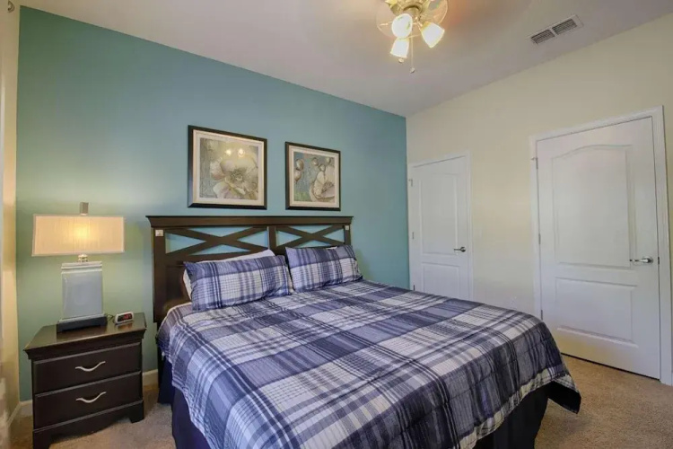 3085 Paradise Palms