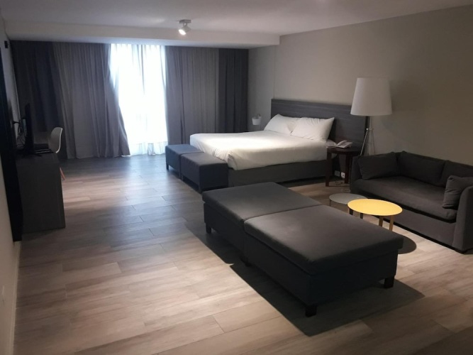 Olmos Suites
