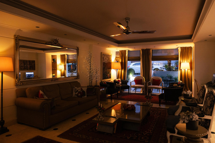 Best Western Plus Embassy Hotel