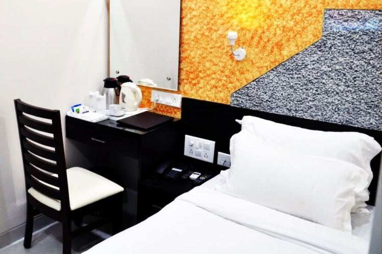 Hotel Savera