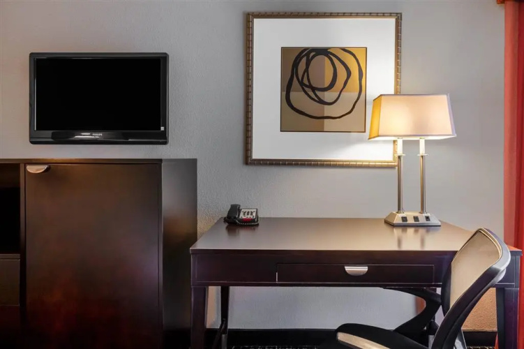 La Quinta Inn & Suites Lumberton