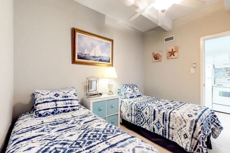 Aquarius Condos