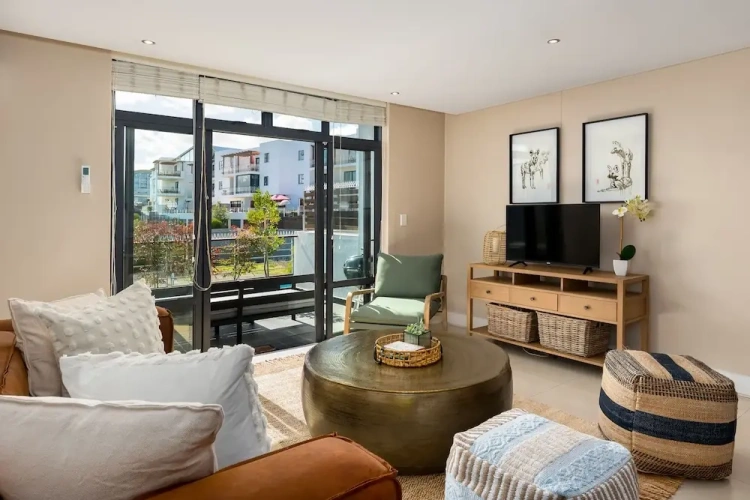 Apartment with balcony