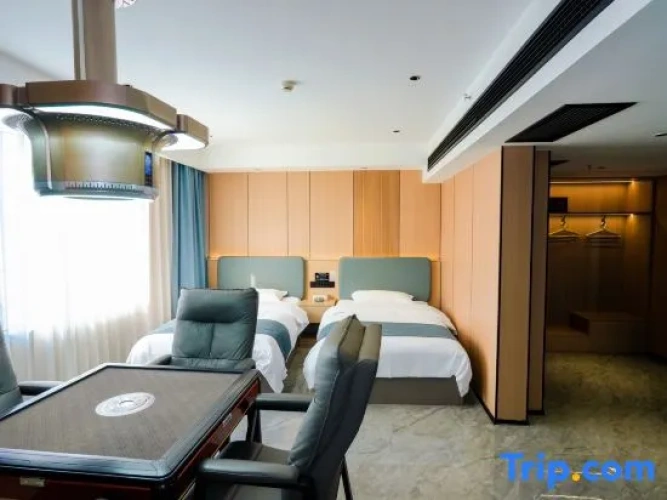 Deluxe Suite