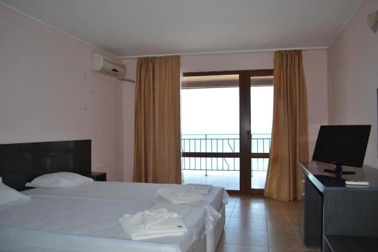 Phoenix Family Hotel