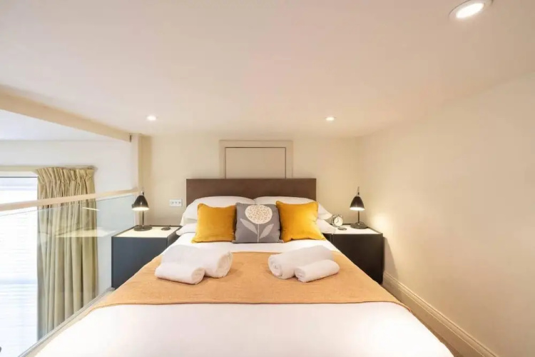 Fabulous Notting Hill Spacious Studio Apartment