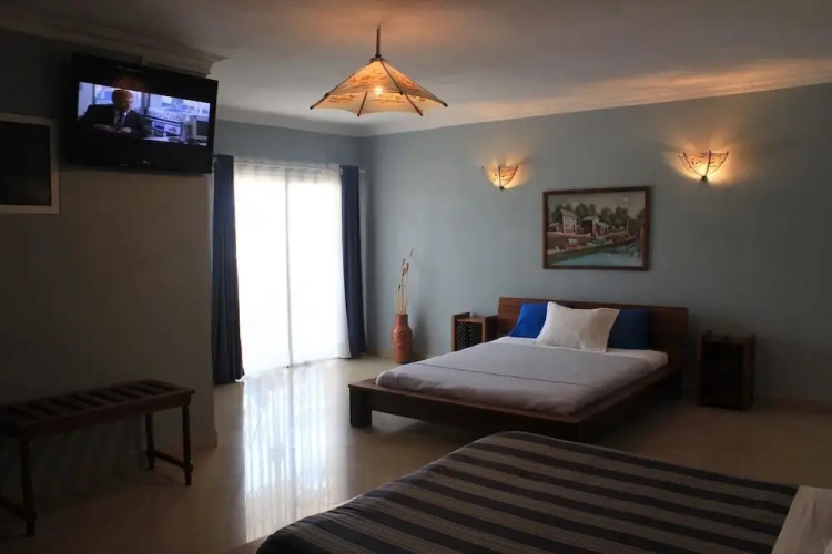 Standard Sextuple Family room with balcony