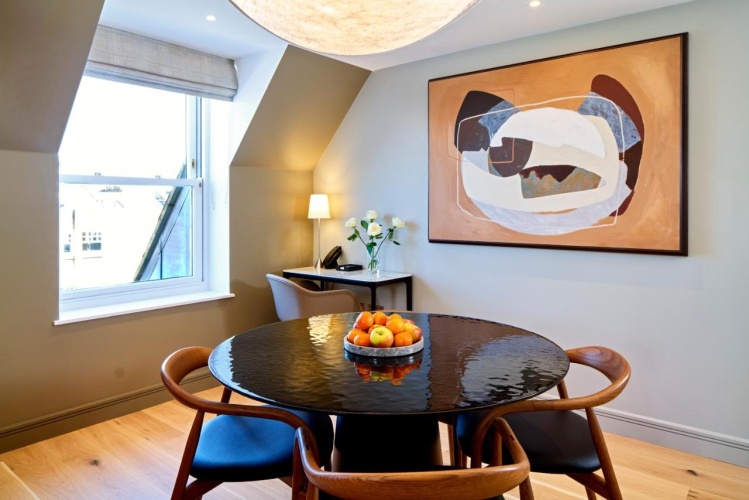 Cheval Phoenix House photo 12