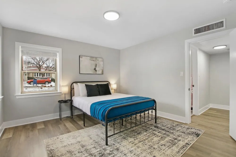 Skokie 1BR Gem - Davis