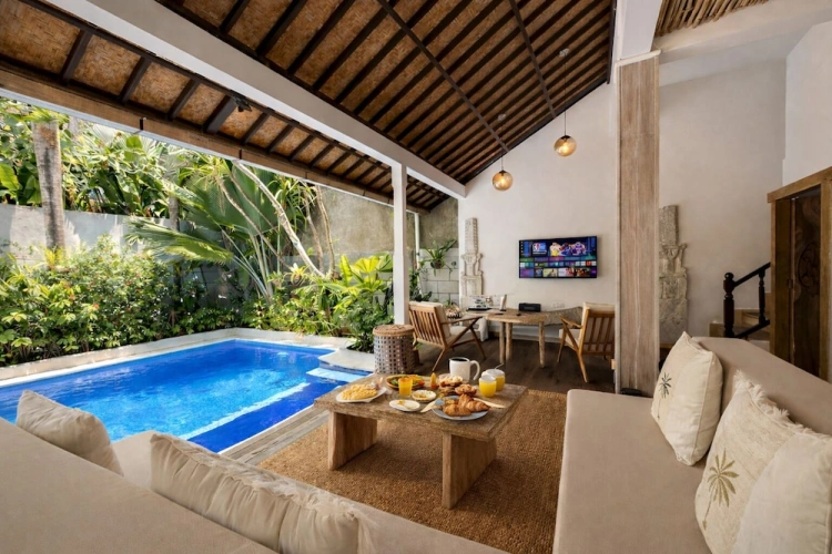 3 Bedrooms Family Villa