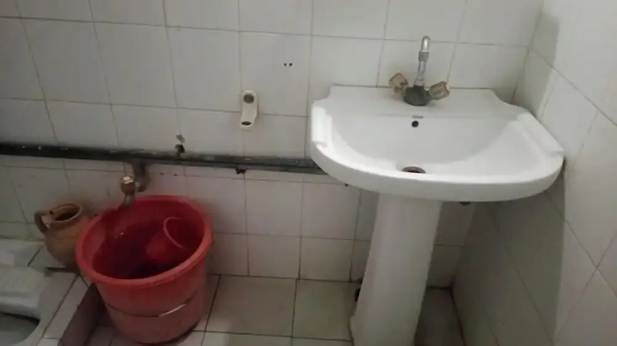 Lalazar Hotel & Restaurant