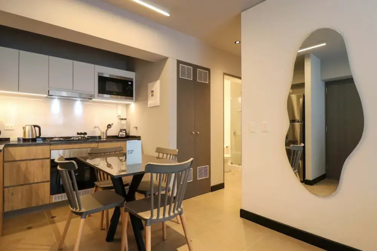 w Fabulous 2BR w Impressive Deco in San Isidro