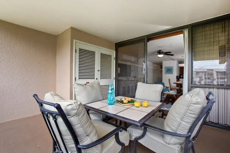 Kamaole Sands Condos Close to Beach with Parking