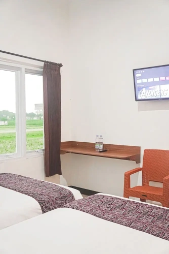 Standard Twin room with balcony and with city view