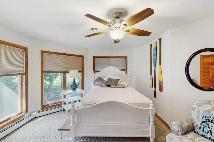 3 BR Lakefront House w/ Private Beach & Dock