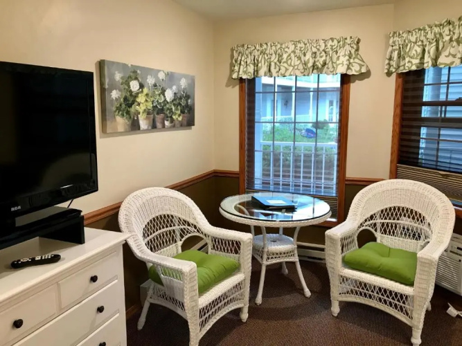 Bay Breeze Resort