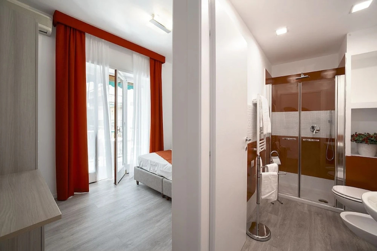 Sorrento Charm BB