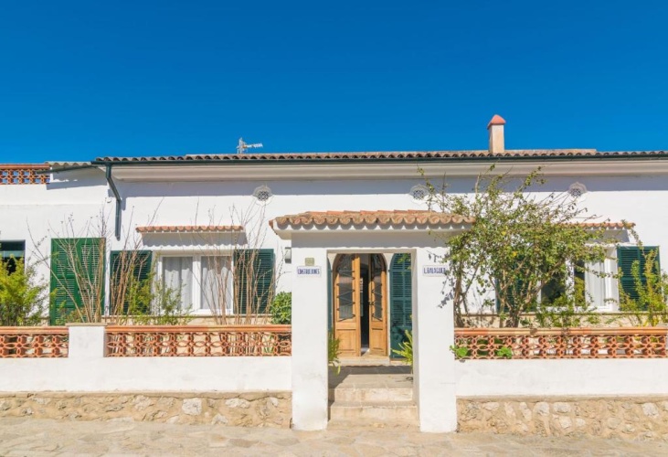 3 Bedrooms Villa