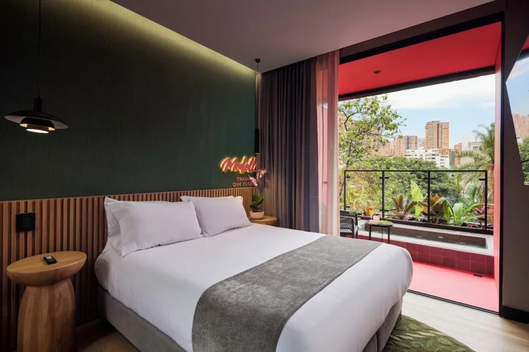 Deluxe Double room with balcony