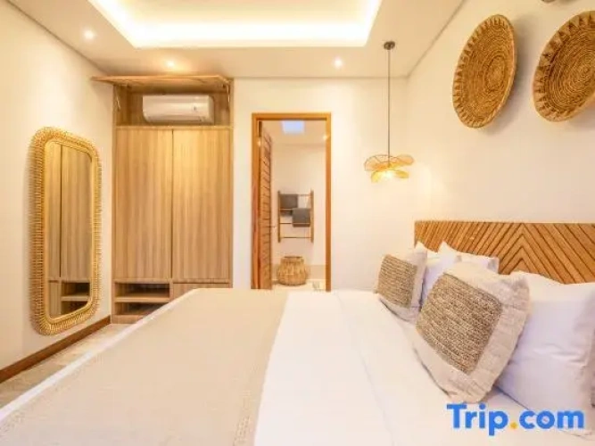 4 Bedrooms Villa